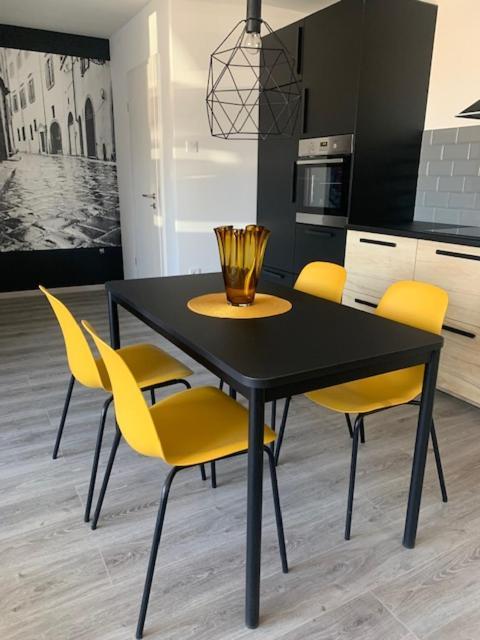 Gödöllő New Home Guest House מראה חיצוני תמונה